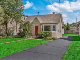 329 W Hawthorne Drive