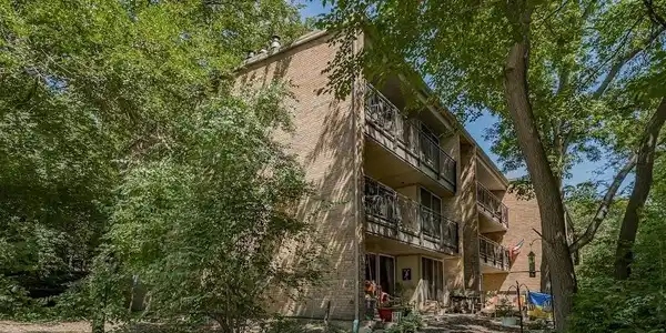 5904 Forest View Road