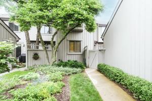 507 Shoreline Road