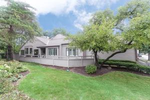 662 Shoreline Road