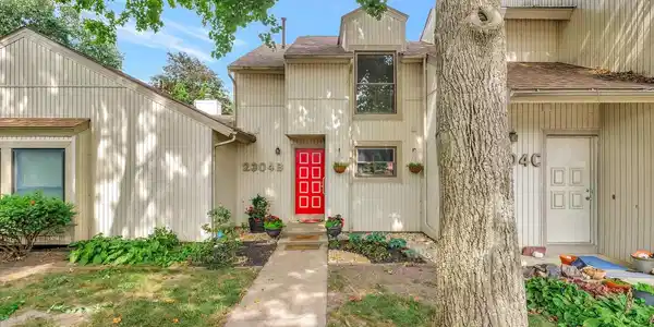 2304 MELROSE Drive