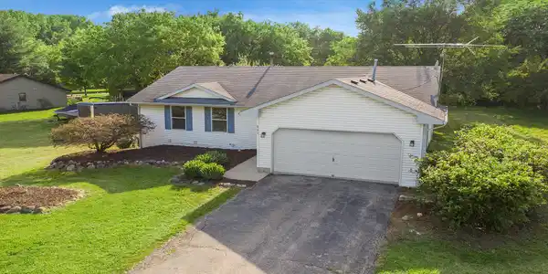 531 Bounty Drive NE