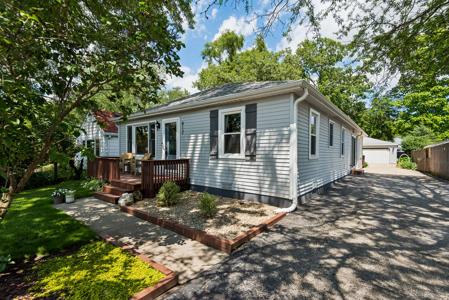 812 Lake Shore Drive