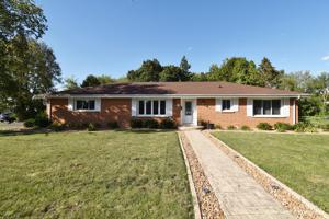 30 E GLENLAKE Avenue