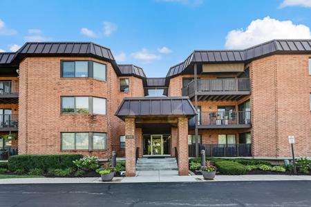 6401 Clarendon Hills Road