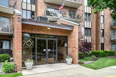 701 Lake Hinsdale Drive