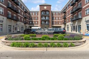 10 N Lake Street