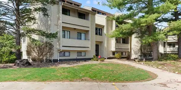 2115 Melrose Drive