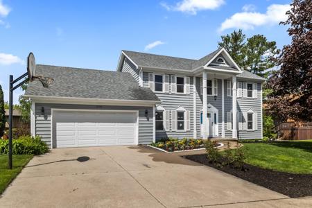 2490 Lakeside Drive