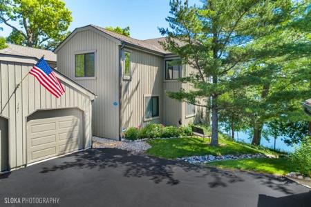 141 Shoreline Road