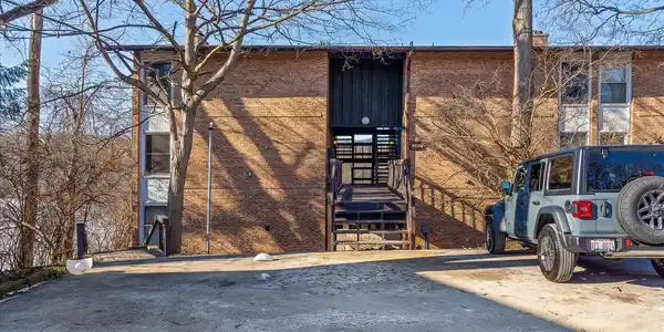 5510 E Lake Drive