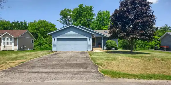 211 Constitution Drive SW