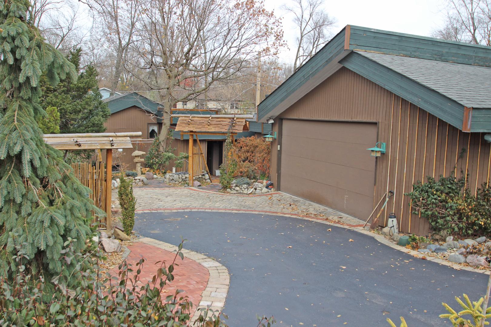 402 CHANNEL Drive, Island Lake, IL lhrmls01908038