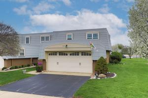 648 Dauphine Court