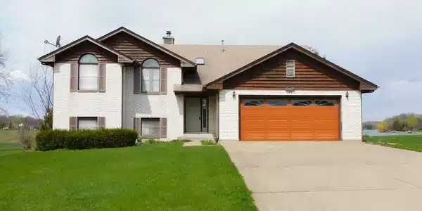 25 SE King Henry Road