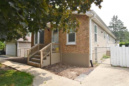 1327 N West End Drive