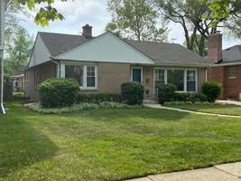 108 N Seminary Avenue