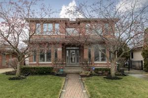 400 N Redfield Court