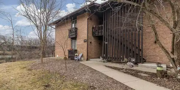 1611 Maple Terrace