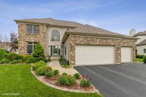 1121 Beachwood Court
