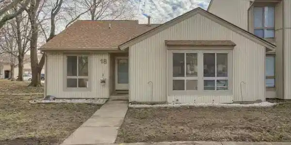 18 COLONY WEST Drive