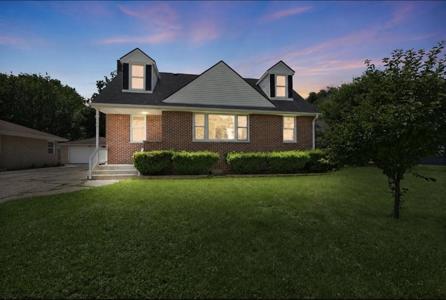 17931 W Gages Lake Road