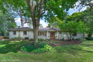 810 lake Avenue