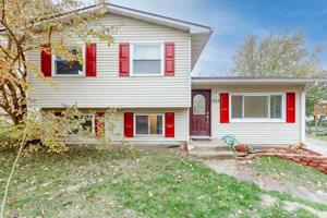 305 LYONS Drive