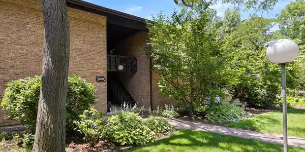 5535 E Lake Drive