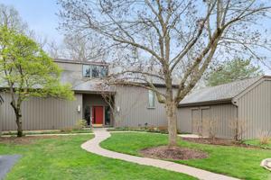 729 N Old Barn Road