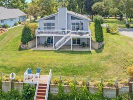 828 Lake Holiday Drive