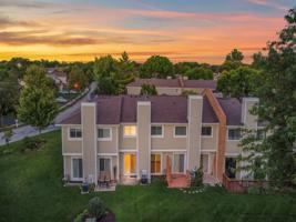 1094 E Cottonwood Way