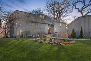 563 Woodview Road