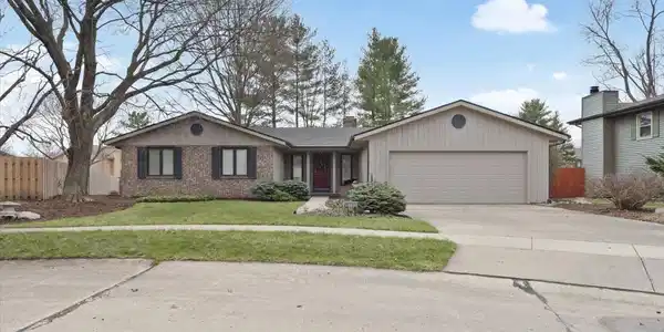 803 Ayrshire Circle