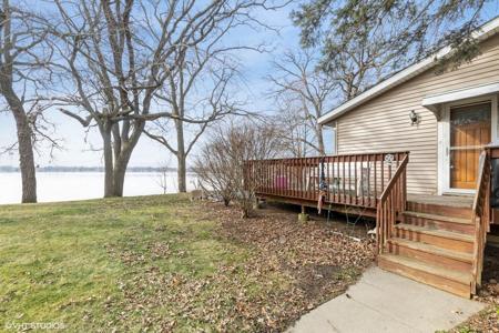 4715 W Lakeshore Drive