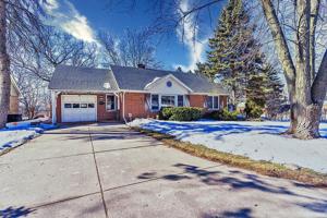 58 Pleasant Oak Court
