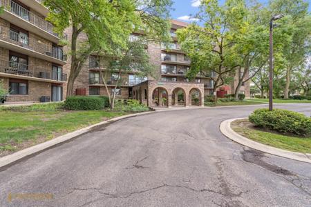 111 S Baybrook Drive