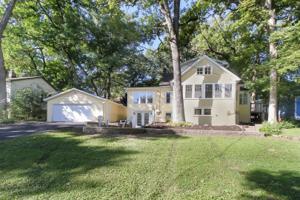 3807 Riverside Drive