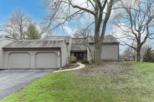 83 W Thornhill Lane