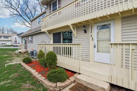 225 Foxhead Court