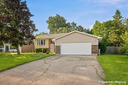 2494 FOREST VIEW Road