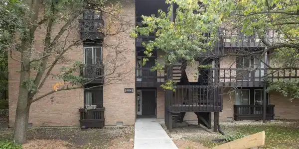 5501 Lakeside Drive