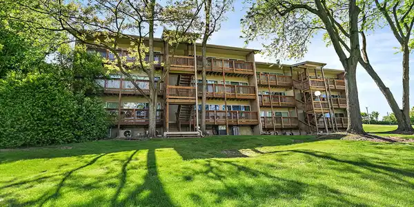 5803 Oakwood Drive