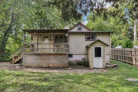 38528 N Drexel Boulevard