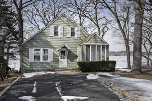 4315 E Lake Shore Drive
