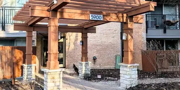 5900 Oakwood Drive