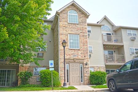 1584 W Crystal Rock Court