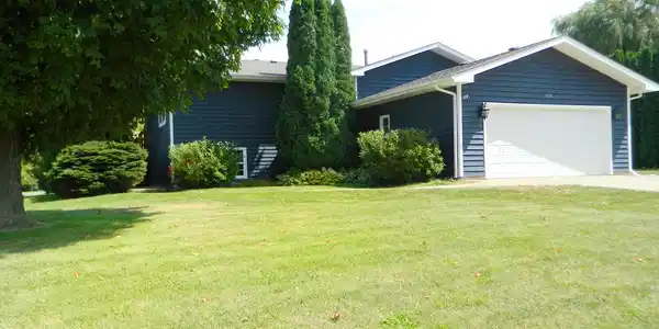 100 Gables Drive SW
