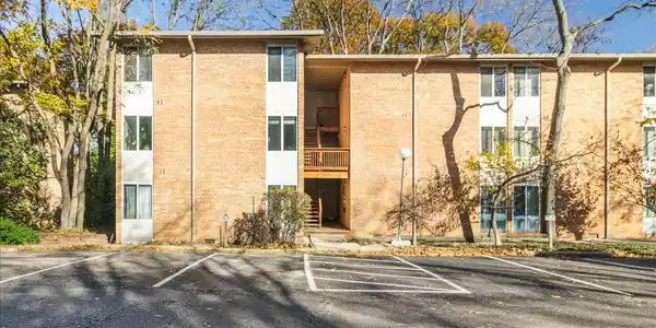 5817 Oakwood Drive