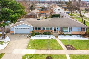 245 N Redfield Court